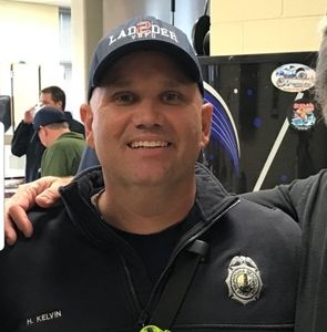 Meet your Posher, Hoke